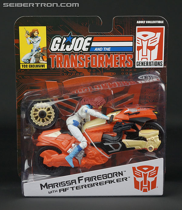 Transformers News: New Galleries: Club Exclusives Marissa Faireborn with Afterbreaker and Old Snake with Stealth B.A.T. Transformers News: New Galleries: Club Exclusives Marissa Faireborn with Afterbreaker and Old Snake with Stealth B.A.T.