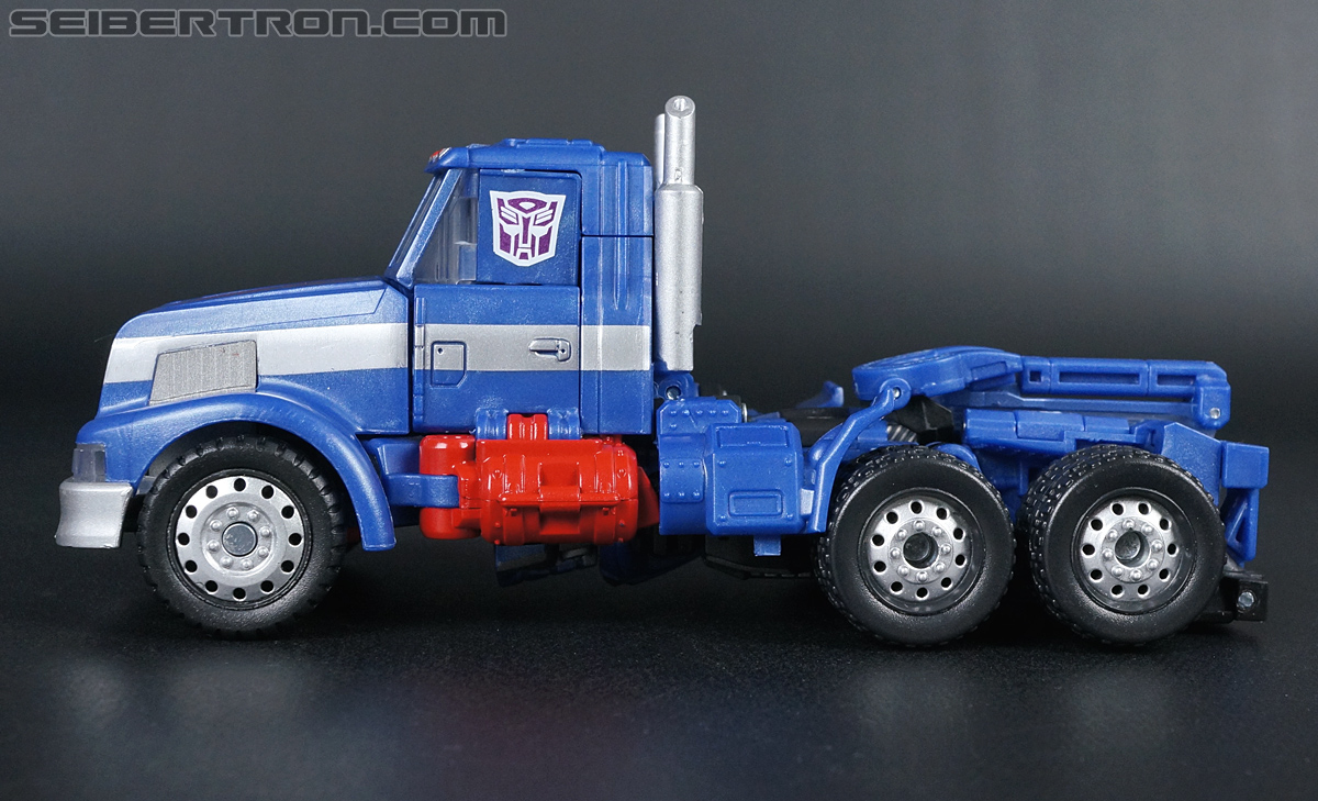Transformers Convention &amp; Club Exclusives Ultra Magnus (Shattered Glass) (Image #21 of 142)