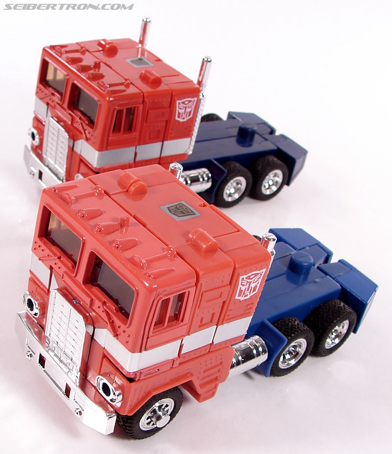 Transformers Classics Optimus Prime (25th Anniversary) (Image #176 of 267)