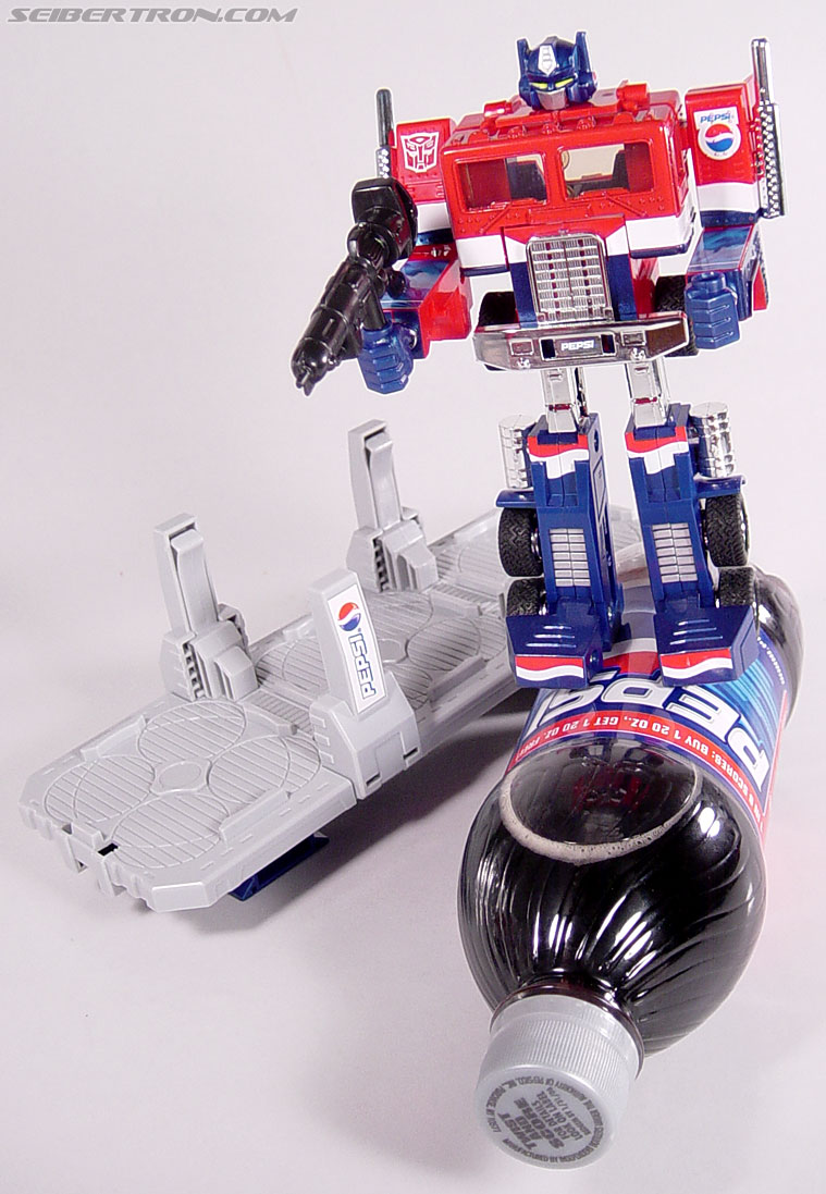 Transformers Classics Pepsi Optimus Prime (Pepsi Convoy) (Image #187 of 202)