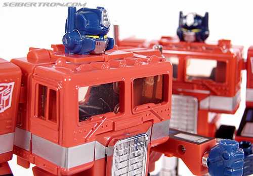Transformers Classics Optimus Prime (25th Anniversary) (Image #248 of 267)