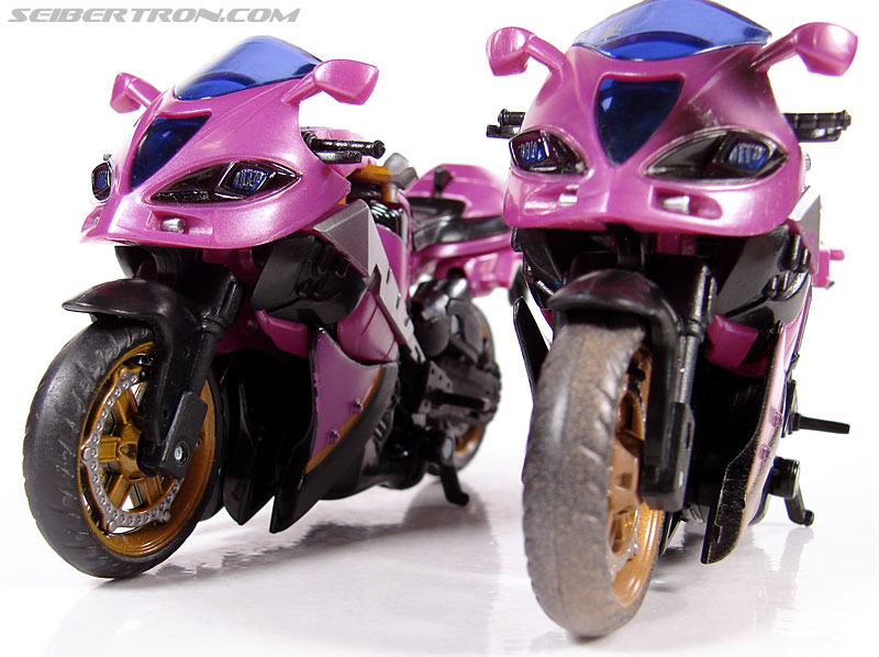 Transformers (2007) Battle Damaged Arcee (Image #24 of 72)