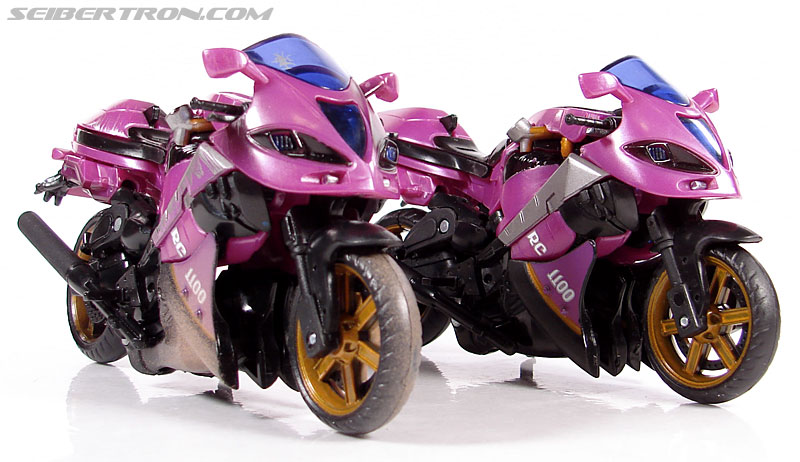 Transformers (2007) Battle Damaged Arcee (Image #30 of 72)