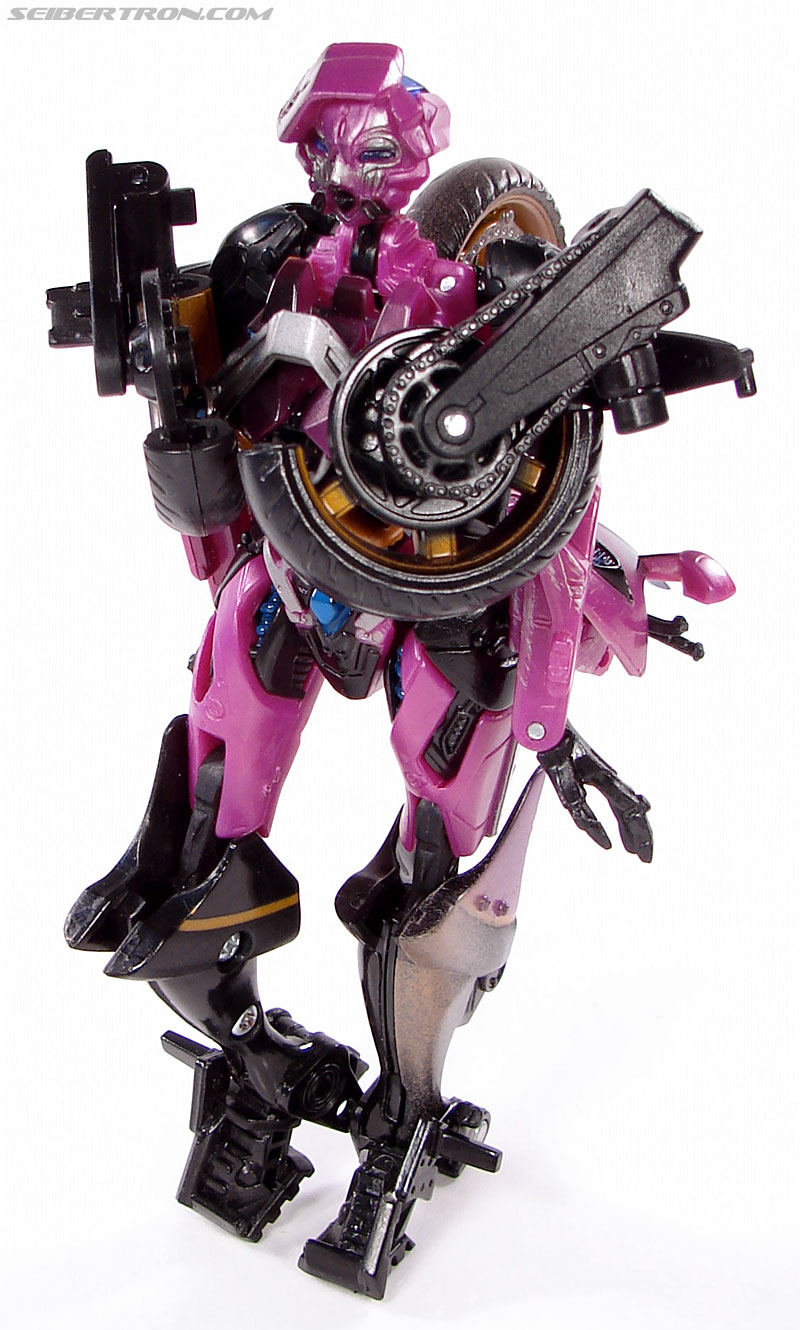 Transformers (2007) Battle Damaged Arcee (Image #49 of 72) Transformers (2007) Battle Damaged Arcee (Image #49 of 72)