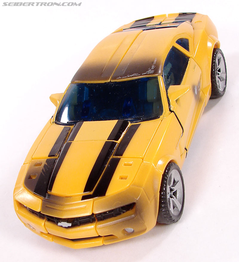 Transformers (2007) Battle Damaged Bumblebee (Image #36 of 99)