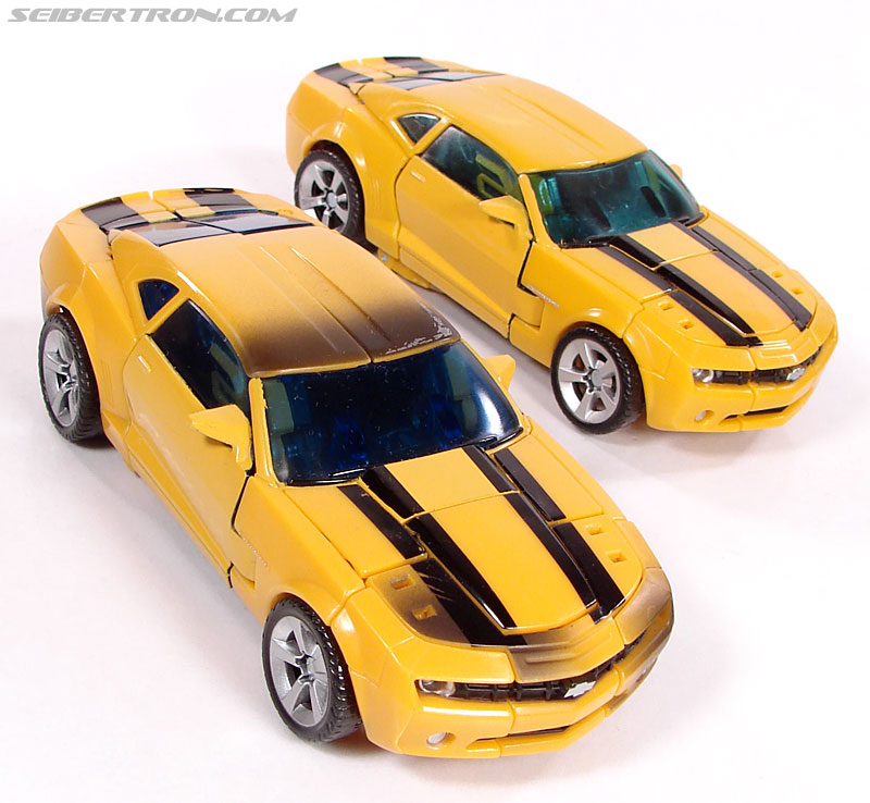 Transformers (2007) Battle Damaged Bumblebee (Image #46 of 99)
