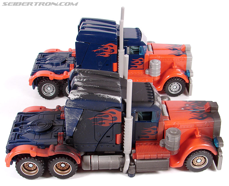 Transformers (2007) Battle Damaged Optimus Prime (Image #50 of 144)