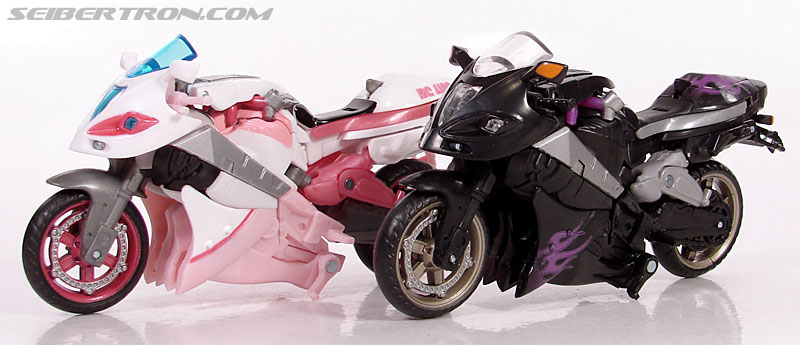 Transformers (2007) Black Arcee (Image #37 of 84)