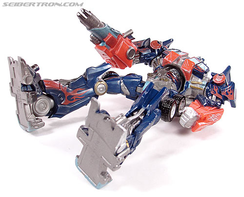 Transformers (2007) Battle Damaged Optimus Prime (Robot Replicas) (Image #17 of 37)