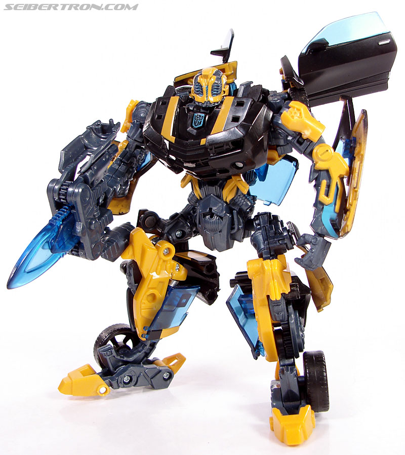 Transformers (2007) Stealth Bumblebee (Image #130 of 140) Transformers (2007) Stealth Bumblebee (Image #130 of 140)