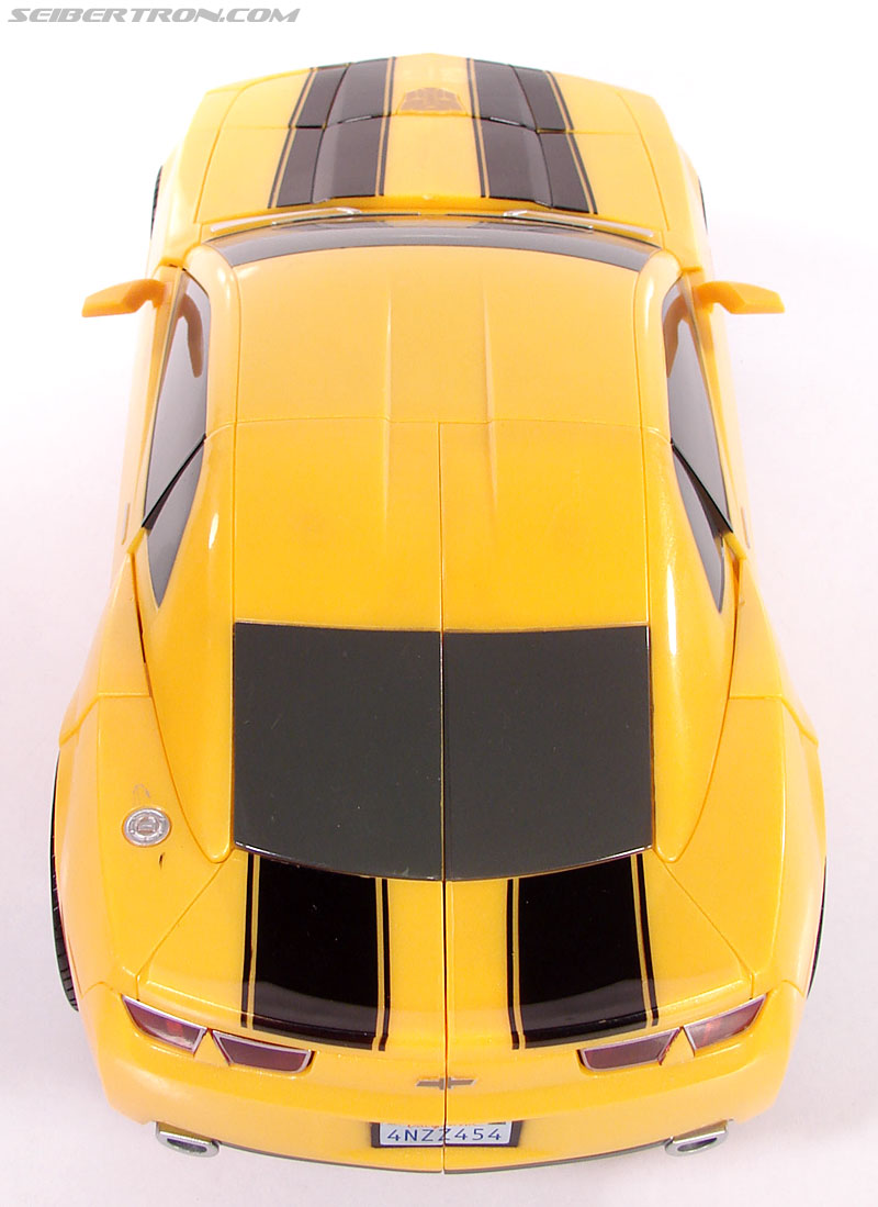 Transformers (2007) Ultimate Bumblebee (Image #37 of 95) Transformers (2007) Ultimate Bumblebee (Image #37 of 95)
