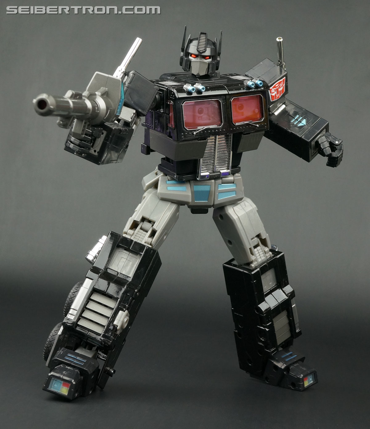 Transformers Masterpiece Optimus Prime Black Version (Convoy Black Ver.) (Image #114 of 173)