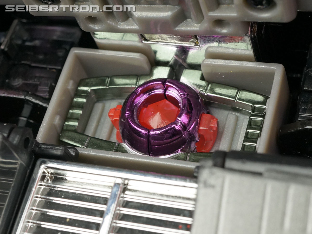 Transformers Masterpiece Optimus Prime Black Version (Convoy Black Ver.) (Image #172 of 173) Transformers Masterpiece Optimus Prime Black Version (Convoy Black Ver.) (Image #172 of 173)