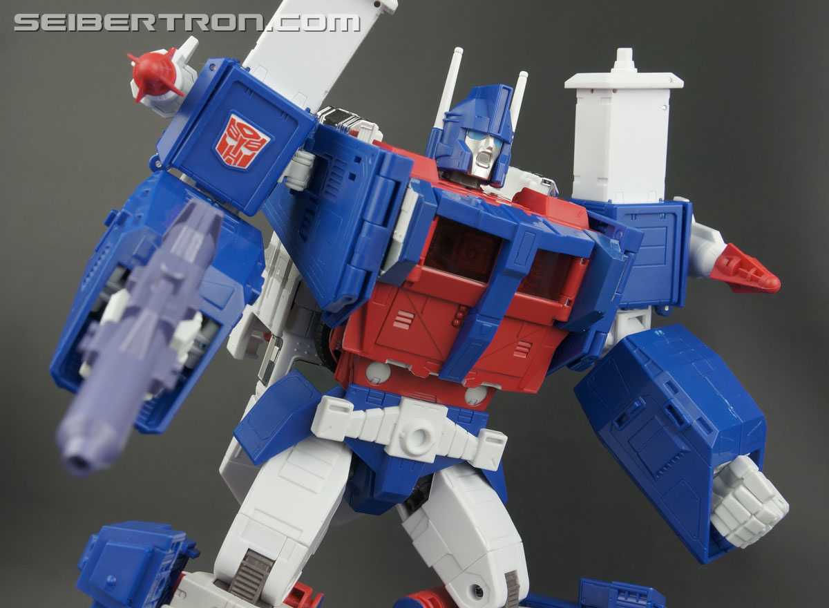 Transformers Masterpiece Ultra Magnus (Image #339 of 377)