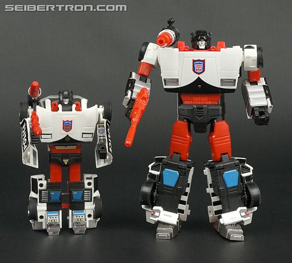 Transformers News: New Galleries: Masterpiece MP-14C Clampdown and MP-21R Bumblebee Red Body Transformers News: New Galleries: Masterpiece MP-14C Clampdown and MP-21R Bumblebee Red Body