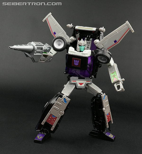 Transformers News: New Gallery: Masterpiece MP-25L Loud Pedal Transformers News: New Gallery: Masterpiece MP-25L Loud Pedal