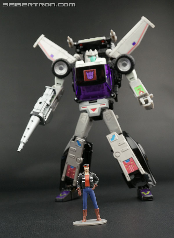 Transformers News: New Gallery: Masterpiece MP-25L Loud Pedal Transformers News: New Gallery: Masterpiece MP-25L Loud Pedal