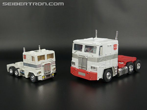 Transformers Masterpiece Ultra Magnus (Image #124 of 377)