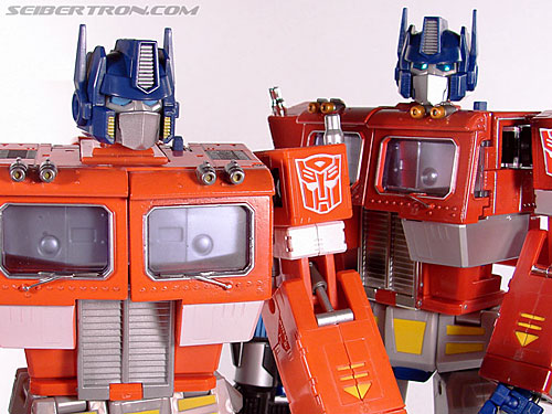 Transformers Masterpiece Optimus Prime (20th Anniversary DVD) (Image #154 of 183)
