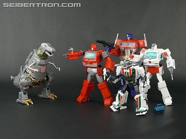 Transformers News: New Gallery: Transformers Masterpiece MP-30 Ratchet Transformers News: New Gallery: Transformers Masterpiece MP-30 Ratchet