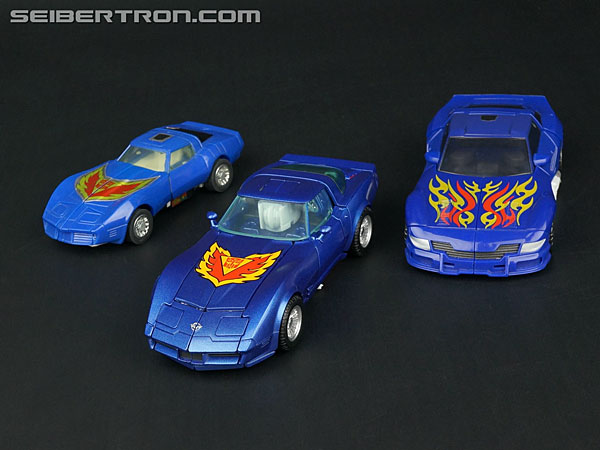 Transformers News: New Galleries: Masterpiece MP-25 Tracks and QT-17 Tracks