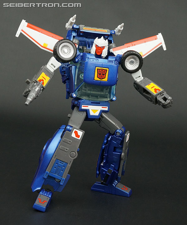 Transformers News: New Galleries: Masterpiece MP-25 Tracks and QT-17 Tracks