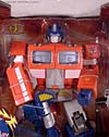 Transformers Masterpiece Optimus Prime (20th Anniversary DVD) - Image #2 of 183