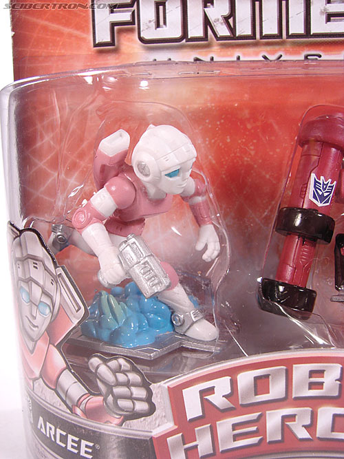 Transformers Robot Heroes Arcee (G1) (Image #2 of 29)