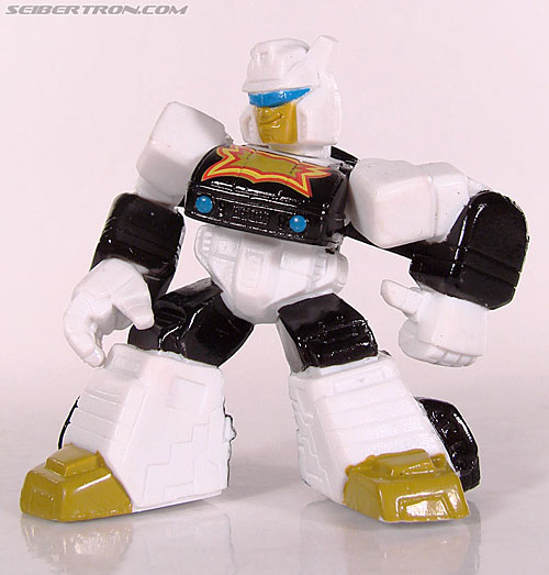 Transformers News: New Toy Galleries: Robot Heroes Ricochet, Predaking, Tigatron and Inferno New Toy Galleries: Robot Heroes Ricochet, Predaking, Tigatron and Inferno