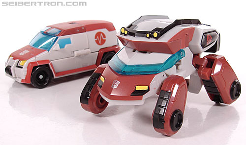 Transformers News: Top 10 Best Transformers Toys with Cybertronian Alt Modes (land vehicles)