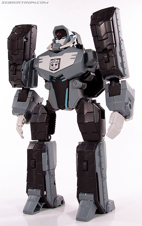 Transformers News: Galleries of TFA Shockwave and Skywarp! {L_IMAGE}