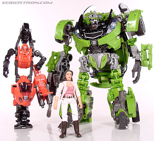 Human Alliance Skids with Mikaela and Arcee released in North America