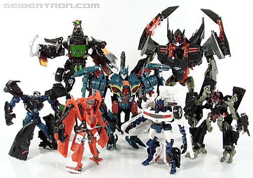 Transformers News: New Toy Galleries: NEST Battlefield Bumblebee and Infiltration Soundwave New Toy Galleries: NEST Battlefield Bumblebee and Soundwave