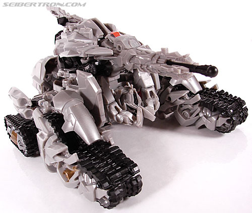 Transformers News: Top 5 Worst Cases of Visible Head Syndrome Among Transformers Toys