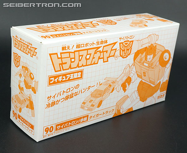 Transformers News: New Galleries: Tigertrack galleries from e-Hobby, Generations Selects and a custom Universe 2.0