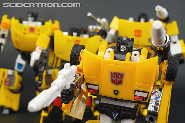 Transformers News: New Galleries: Tigertrack galleries from e-Hobby, Generations Selects and a custom Universe 2.0