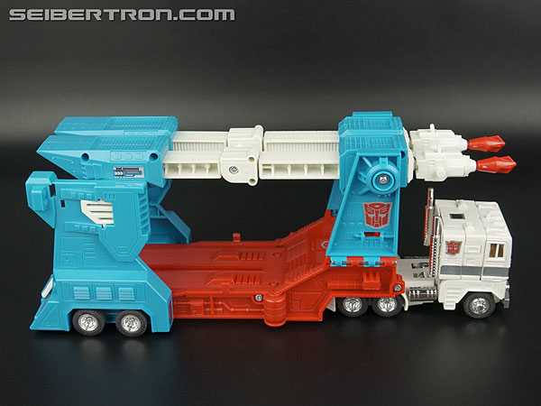 Transformers Generation One Ultra Magnus (Reissue) (Image #39 of 231)