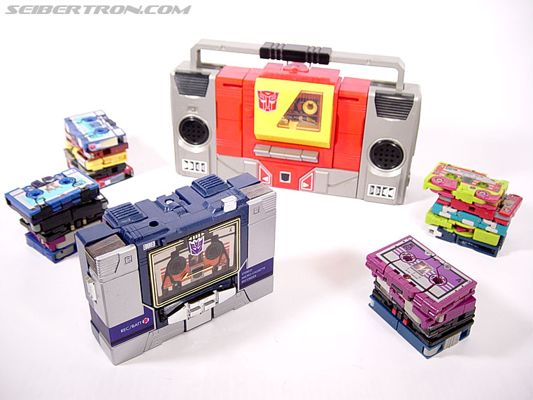 Transformers G1 1985 Blaster (Broadcast) (Image #1 of 35)