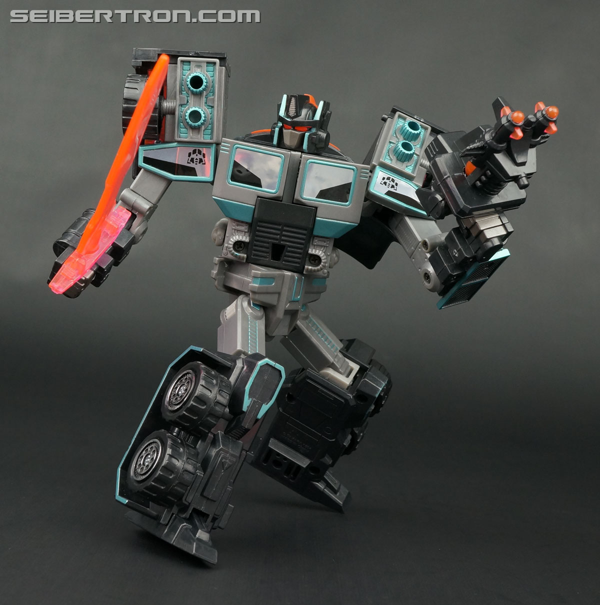 Transformers Car Robots Scourge (Black Convoy) (Image #100 of 203)