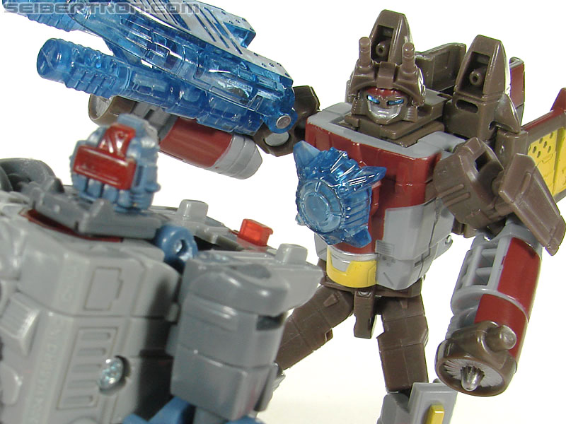 Transformers Universe - Classics 2.0 Fireflight (Image #117 of 119)