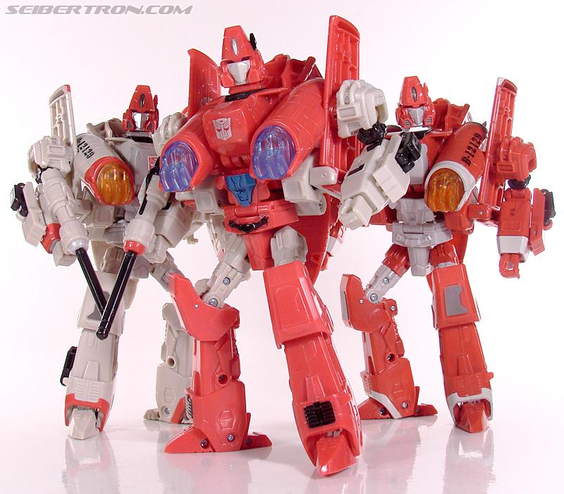 Transformers Universe - Classics 2.0 Powerglide (G1) (Image #163 of 172)