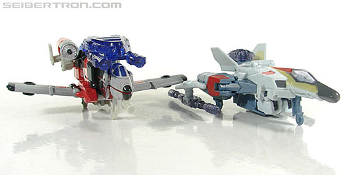 Transformers Universe - Classics 2.0 Airazor (Image #37 of 113)