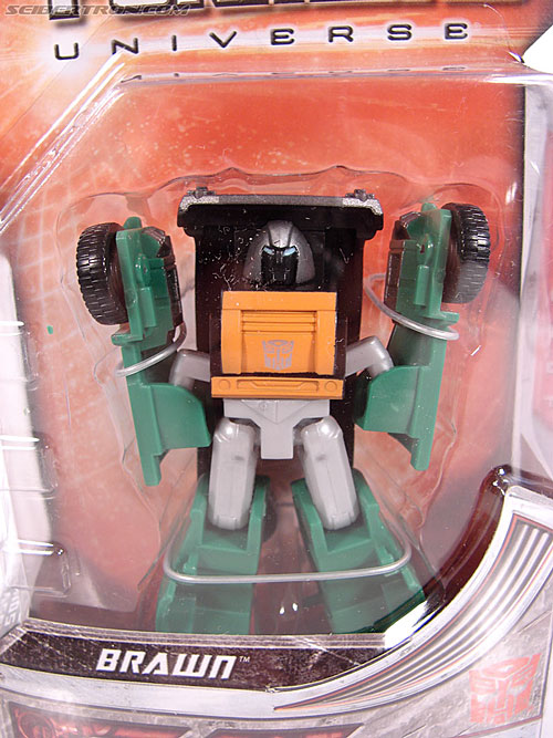 Transformers Universe - Classics 2.0 Brawn (Gong) (Image #2 of 66)