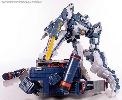 Transformers Universe - Classics 2.0 Overkill (SE-04) (Image #93 of 109)