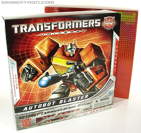 Transformers News: New Galleries: SDCC Blaster with Eject, Ramhorn, & Steeljaw and Encore Soundwave with Laserbeak Image