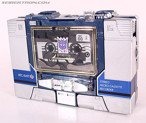 Transformers Universe - Classics 2.0 Ravage (Reissue) (Image #4 of 52)