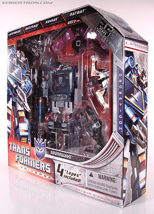 Transformers Universe - Classics 2.0 Soundwave (Reissue) (Image #19 of 114)