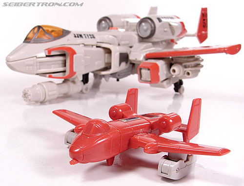 Transformers Universe - Classics 2.0 Powerglide (Image #61 of 130)