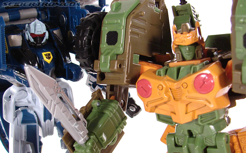 Transformers Universe - Classics 2.0 Roadbuster (Image #86 of 89)