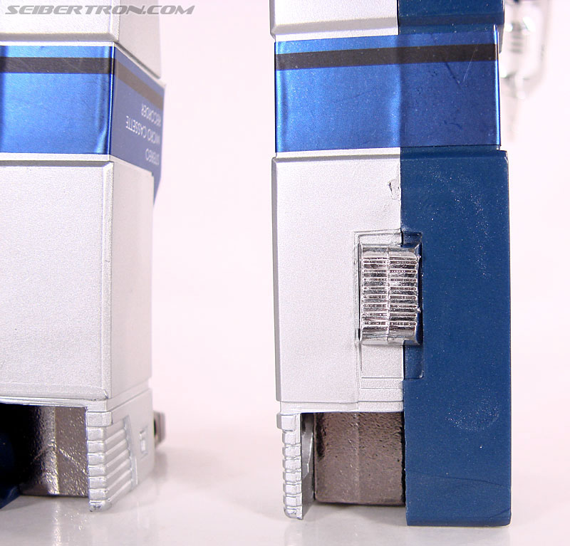 Transformers Universe - Classics 2.0 Soundwave (Reissue) (Image #69 of 114)